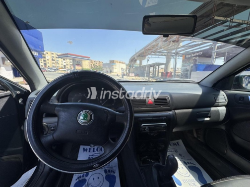 سكودا اوكتافيا A4 2001 أخضر غامق يدوي مستعملة للبيع في مدينة نصر - 7