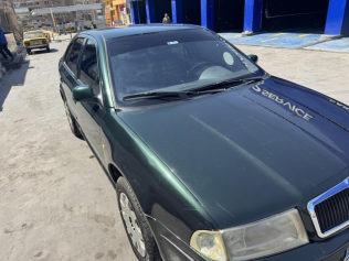 سكودا اوكتافيا A4 2001 أخضر غامق يدوي مستعملة للبيع في مدينة نصر