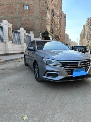 ام جى 5 2021 رمادي أوتوماتيك مستعملة للبيع في الهرم