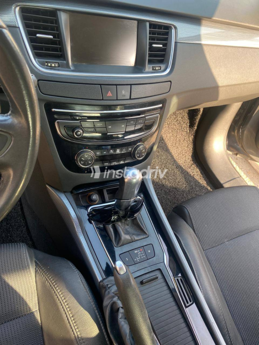 بيجو 508 2019 أسود أوتوماتيك مستعملة للبيع في الجيزة - 4