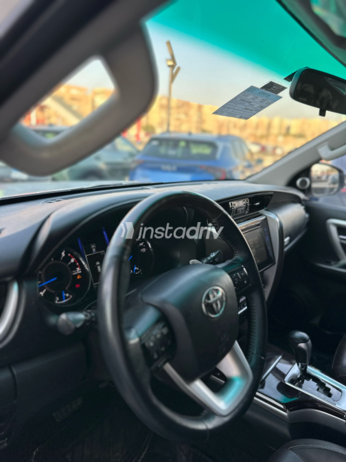 Toyota Fortuner 2019 White Automatic Used for Sale in Nasr city - 4