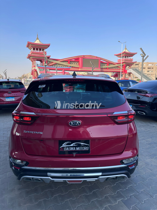 Kia Sportage 2019 White Automatic Used for Sale in Nasr city - 8