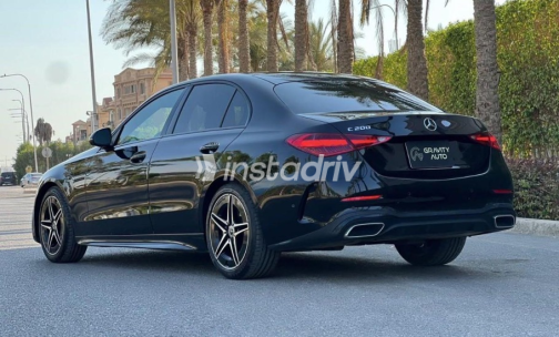 Mercedes C 200 2022 Black Automatic Used for Sale in Sheikh Zayed City - 4