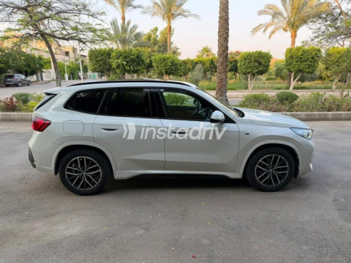 بي ام دبليو X1 2024 أبيض أوتوماتيك مستعملة للبيع في القاهرة الكبرى ( القاهرة - الجيزة) - 5