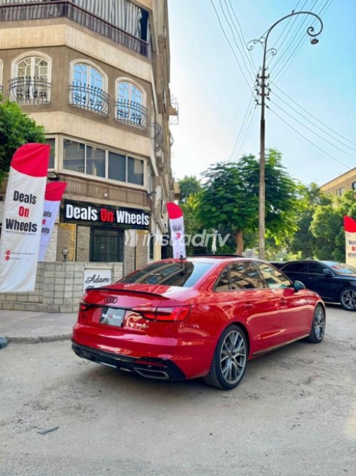 اودي A4 2024 أحمر أوتوماتيك مستعملة للبيع في القاهرة - 4