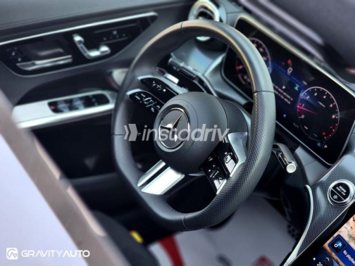 مرسيدس GLC 300 2025 أسود أوتوماتيك مستعملة للبيع في مدينة الشيخ زايد - 8