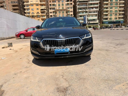 سكودا اوكتافيا 2024 أسود أوتوماتيك مستعملة للبيع في مدينة نصر - 2