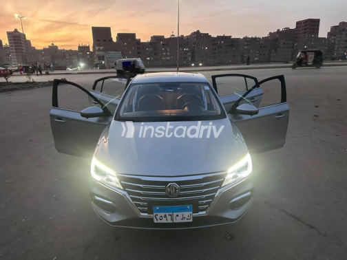 ام جى 5 2026 أبيض أوتوماتيك مستعملة للبيع في القاهرة الكبرى ( القاهرة - الجيزة) - 3