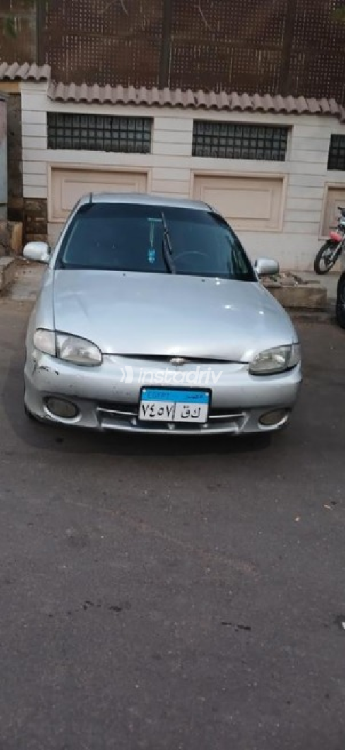 هيونداي اكسنت 2001 فضي يدوي مستعملة للبيع في الجيزة - 1
