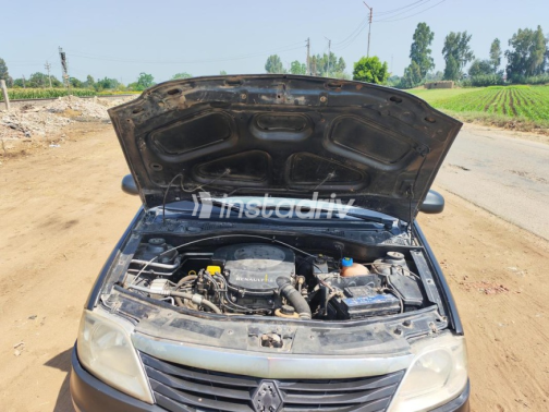 Renault Logan 2011 Dark Gray Manual Used for Sale in Heliopolis - 5
