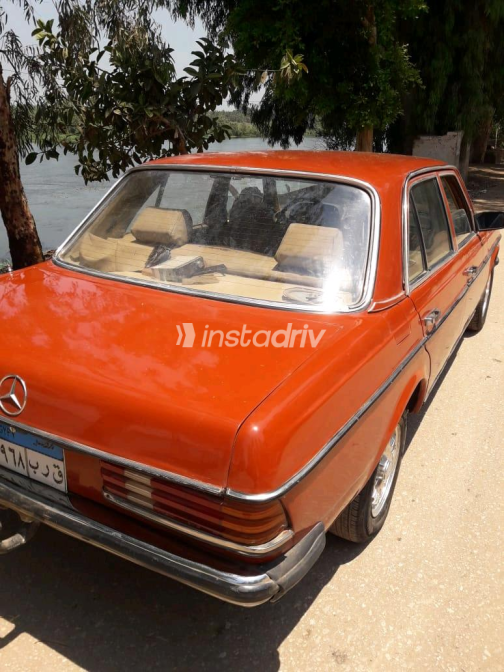 مرسيدس C 200 1977 برتقالي يدوي مستعملة للبيع في القليوبية‎‎ - 1