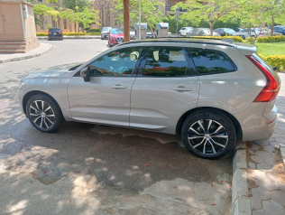 فولفو XC60 2024 فضي أوتوماتيك مستعملة للبيع في القاهرة