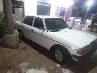 Mercedes 200 1978 White Manual Used for Sale in Giza