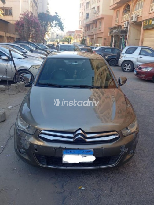 سيتروين سي اليزيه 2014 ذهبي أوتوماتيك مستعملة للبيع في الإسكندرية - 3
