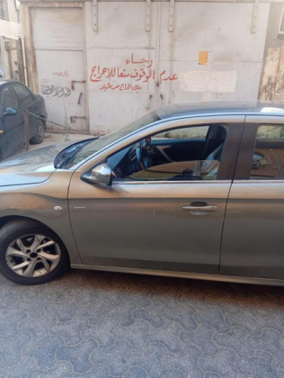 سيتروين سي اليزيه 2014 ذهبي أوتوماتيك مستعملة للبيع في الإسكندرية