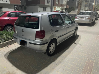 فولكس فاغن بولو 2001 فضي يدوي مستعملة للبيع في مدينة نصر