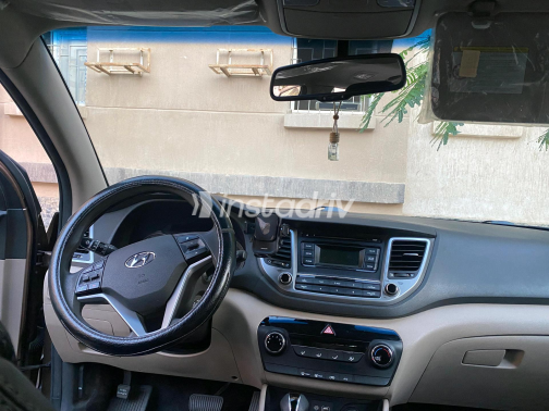Hyundai Tucson 2018 Bronze Automatic Used for Sale in Giza - 9