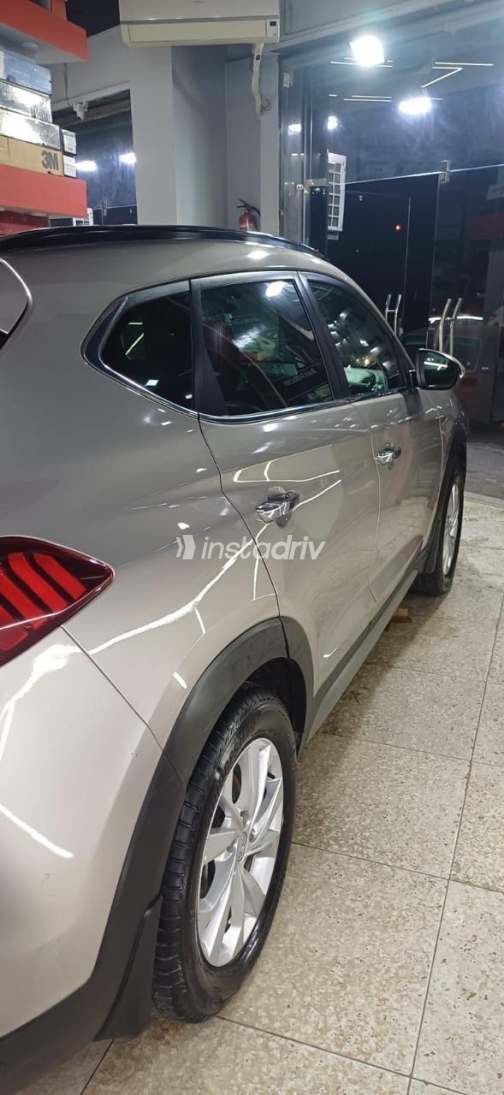 هيونداي توسان 2019 شامبين أوتوماتيك مستعملة للبيع في الإسكندرية - 6