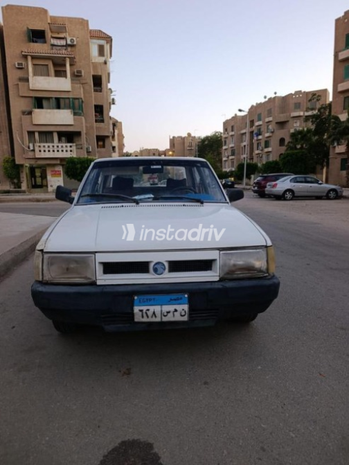 فيات شاهين 1993 أبيض يدوي مستعملة للبيع في القاهرة الكبرى ( القاهرة - الجيزة) - 1