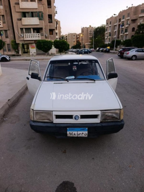 فيات شاهين 1993 أبيض يدوي مستعملة للبيع في القاهرة الكبرى ( القاهرة - الجيزة) - 2