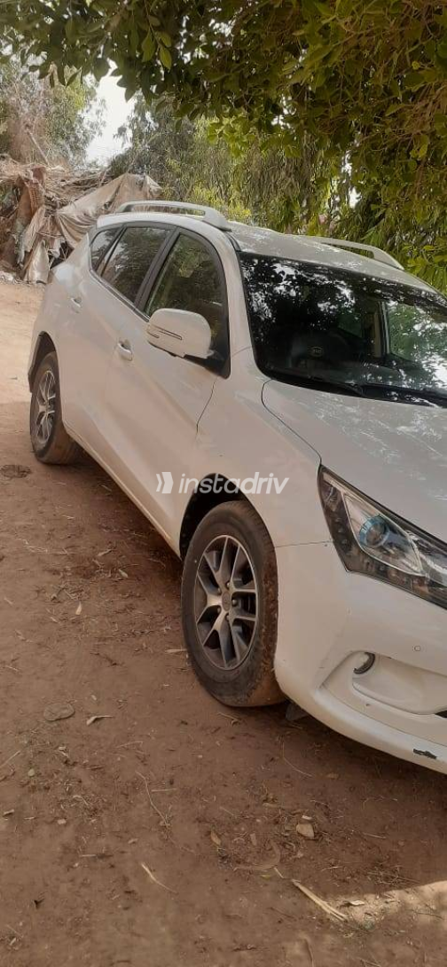 بى واى دى‬ S5 2020 أبيض أوتوماتيك مستعملة للبيع في القاهرة الكبرى ( القاهرة - الجيزة) - 2