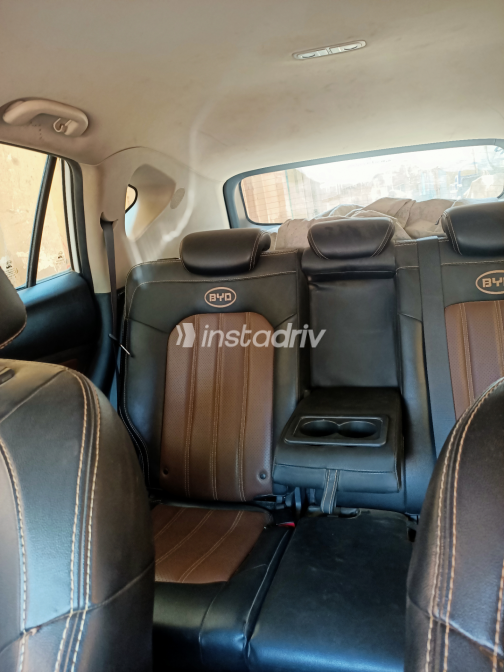 بى واى دى‬ S5 2020 أبيض أوتوماتيك مستعملة للبيع في القاهرة الكبرى ( القاهرة - الجيزة) - 3