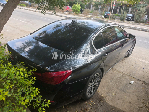 بي ام دبليو 520 2019 أسود أوتوماتيك مستعملة للبيع في الإسكندرية - 2