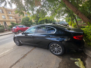 بي ام دبليو 520 2019 أسود أوتوماتيك مستعملة للبيع في الإسكندرية