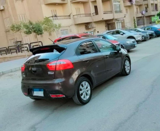 كيا ريو 2014 موكا أوتوماتيك مستعملة للبيع في القاهرة