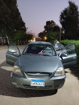 كيا ريو 2004 رمادي غامق يدوي مستعملة للبيع في بنها