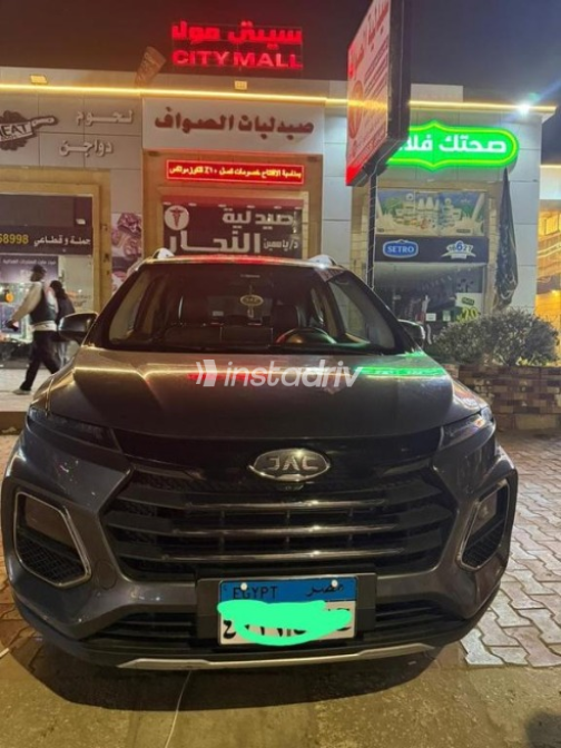 جاك JS3 2022 رمادي أوتوماتيك مستعملة للبيع في 6 أكتوبر - 3