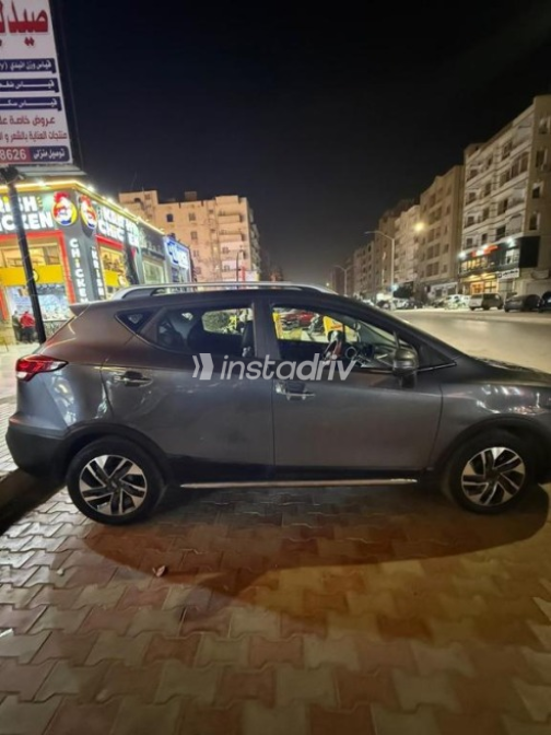 جاك JS3 2022 رمادي أوتوماتيك مستعملة للبيع في 6 أكتوبر - 9