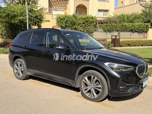 بي ام دبليو X1 2020 أبيض أوتوماتيك مستعملة للبيع في القاهرة الكبرى ( القاهرة - الجيزة) - 3
