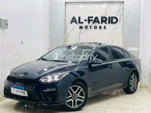 كيا جراند سيراتو 2019 أبيض أوتوماتيك مستعملة للبيع في الإسكندرية - 10