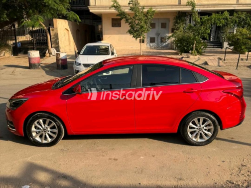 شيرى اريزو 5 2023 أحمر CVT مستعملة للبيع في مدينة نصر - 2