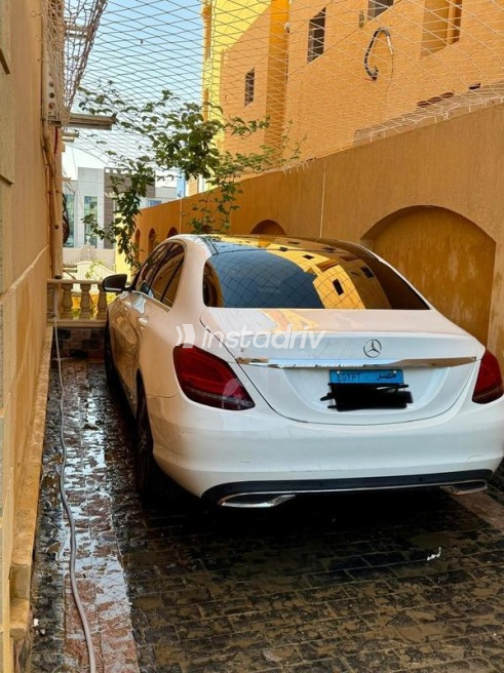 مرسيدس C 180 2020 أبيض أوتوماتيك مستعملة للبيع في الشروق - 4