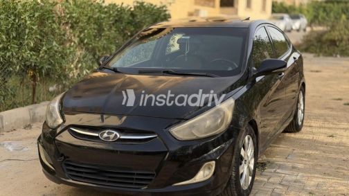 هيونداي اكسنت RB 2015 أسود أوتوماتيك مستعملة للبيع في القاهرة - 1