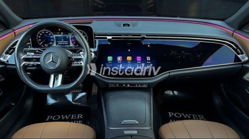 مرسيدس E 200 2025 أسود أوتوماتيك مستعملة للبيع في مدينة الشيخ زايد - 3