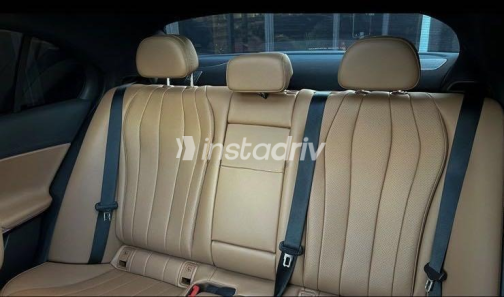 مرسيدس E 200 2025 أسود أوتوماتيك مستعملة للبيع في مدينة الشيخ زايد - 7