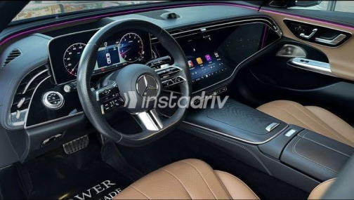 مرسيدس E 200 2025 أسود أوتوماتيك مستعملة للبيع في مدينة الشيخ زايد - 10