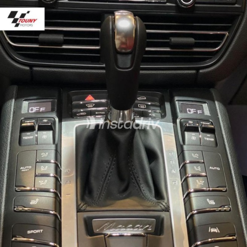 Porsche Macan 2021 Gray Automatic Used for Sale in Mohandessin - 5