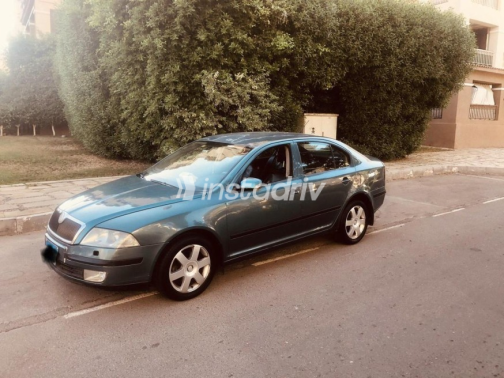 سكودا اوكتافيا A5 2006 أخضر غامق أوتوماتيك مستعملة للبيع في مدينتى - 3