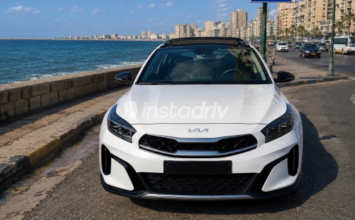 كيا اكسيد 2023 أبيض أوتوماتيك مستعملة للبيع في الإسكندرية - 2