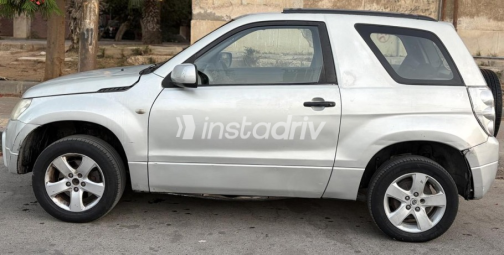 سوزوكى فيتارا 2006 فضي يدوي مستعملة للبيع في 6 أكتوبر - 4