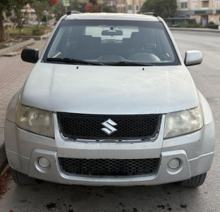 سوزوكى فيتارا 2006 فضي يدوي مستعملة للبيع في 6 أكتوبر