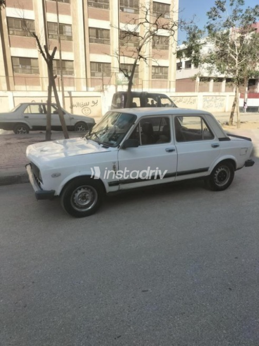 فيات 128 1988 أبيض يدوي مستعملة للبيع في المقطم - 2