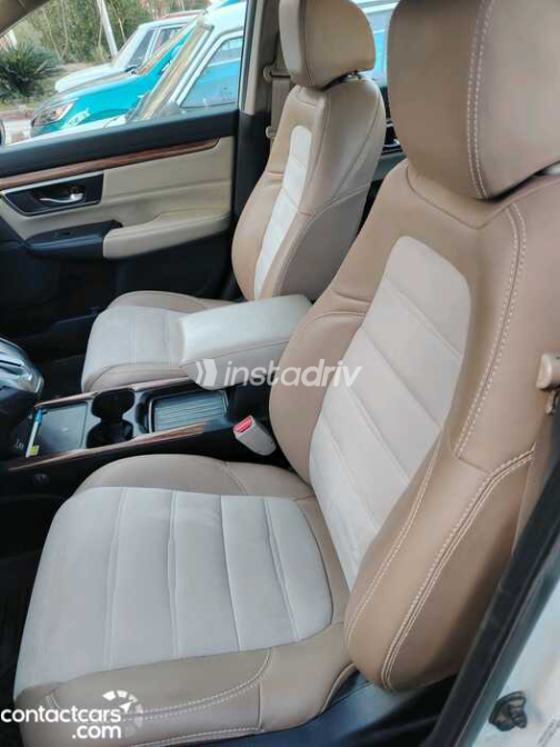 هوندا CRV 2022 أبيض أوتوماتيك مستعملة للبيع في القاهرة - 8