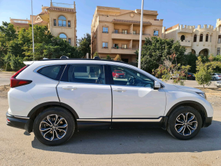 هوندا CRV 2022 أبيض أوتوماتيك مستعملة للبيع في القاهرة