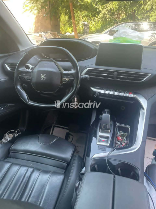 Peugeot 3008 2020 Blue Automatic Used for Sale in Cairo - 4