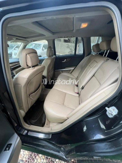 Mercedes CLK 2011 Black Automatic Used for Sale in Cairo - 4